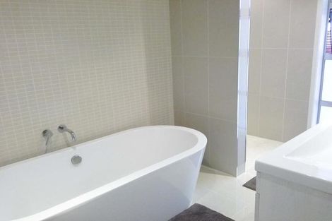 Photo of property in 32d Ainslee Street, Highlands Park, New Plymouth, 4312