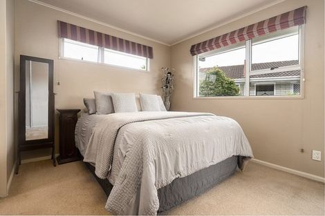 Photo of property in 19 Woodstock Place, Russley, Christchurch, 8042