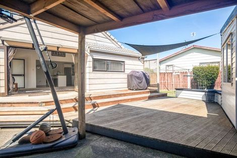 Photo of property in 10 Kentucky Crescent, Nawton, Hamilton, 3200