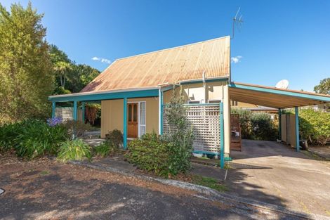 Photo of property in 8 Aiken Road, Saint Johns Hill, Whanganui, 4501