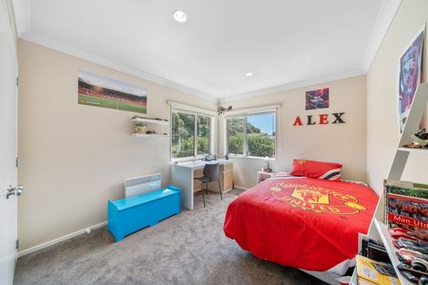 Photo of property in 92 Amesbury Drive, Churton Park, Wellington, 6037