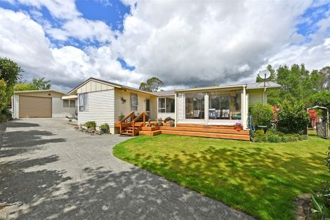 Photo of property in 4 Speargrass Grove, Timberlea, Upper Hutt, 5018