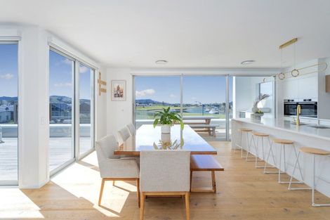 Photo of property in 8 Awatea Drive, Whitianga, 3510