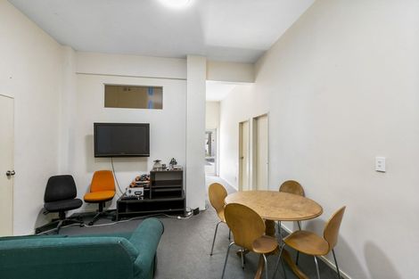 Photo of property in 1/27 Drummond Street, Mount Cook, Wellington, 6021