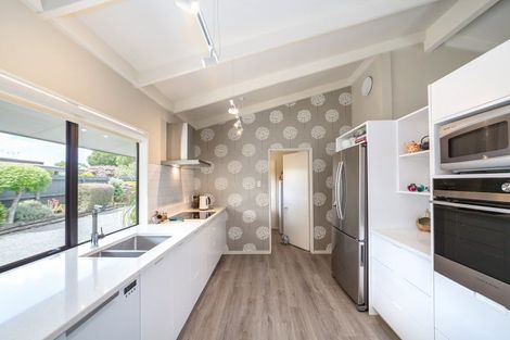 Photo of property in 27 Lincoln Road, Carterton, 5713