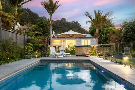 Photo of property in 15 Nikau Street, Eastbourne, Lower Hutt, 5013