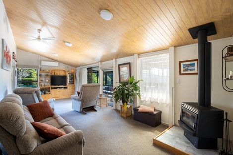 Photo of property in 30 Takiroa Street, Urenui, 4375