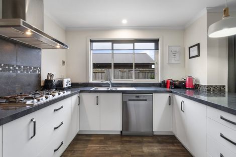 Photo of property in 32 Oak Crescent, Ashhurst, 4810