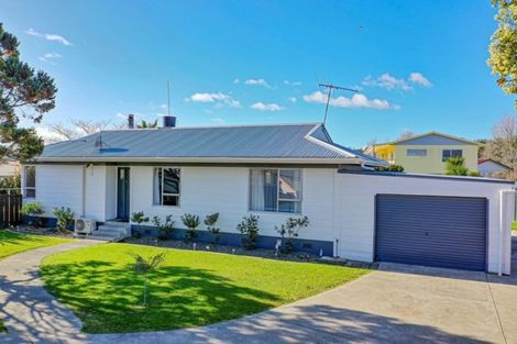 Photo of property in 5 Wikepa Place, Whakatane, 3120