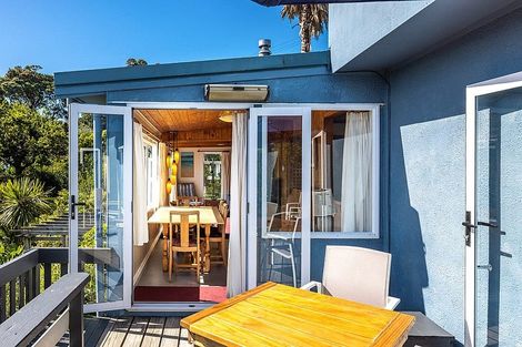 Photo of property in 11 Cory Road, Palm Beach, Waiheke Island, 1081