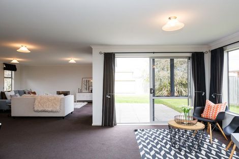Photo of property in 28 Branigan Parade, Kelvin Grove, Palmerston North, 4414