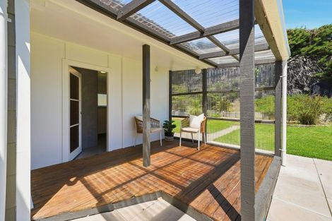 Photo of property in 4 Achilles Parade, The Pines Beach, 7630