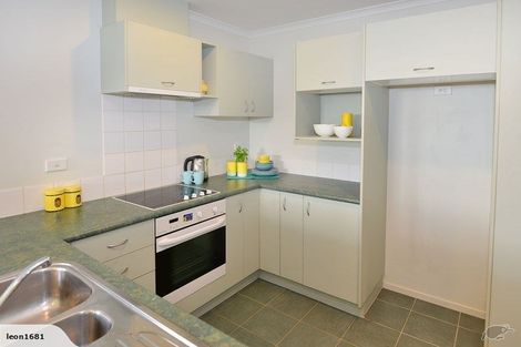 Photo of property in 86a Luckens Road, West Harbour, Auckland, 0618