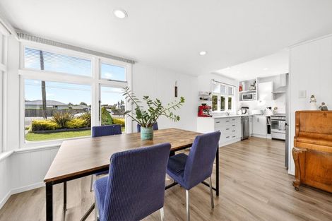 Photo of property in 382 High Street South, Carterton, 5713