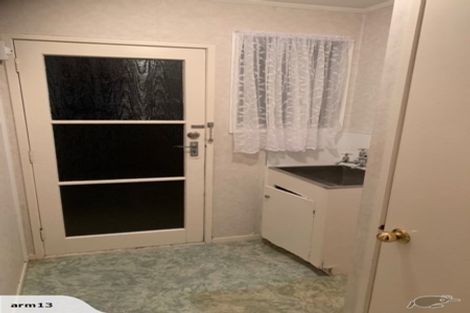 Photo of property in 1/34 Darren Crescent, Half Moon Bay, Auckland, 2012