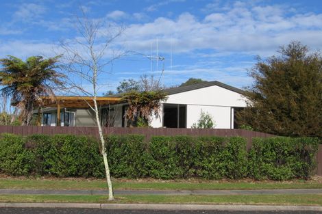 Photo of property in 64 Garland Drive, St Andrews, Hamilton, 3200