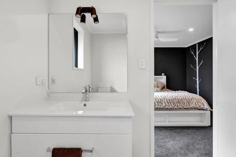 Photo of property in 6 The Terrace, Bell Block, New Plymouth, 4312