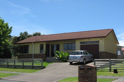 Photo of property in 7 Taihiki Road, Clarks Beach, 2122