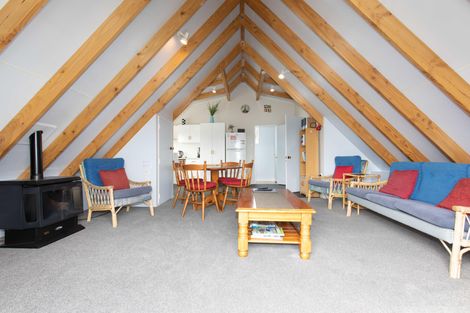 Photo of property in 16 O'neill Place, Lake Tekapo, 7999