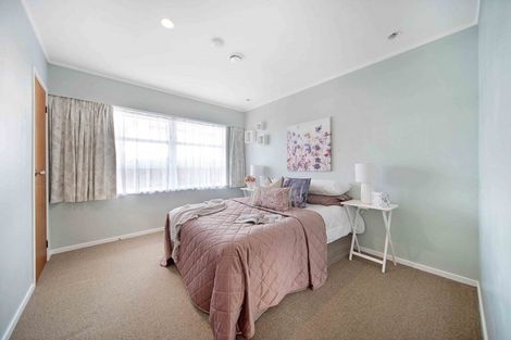 Photo of property in 15 Harford Place, Pakuranga Heights, Auckland, 2010