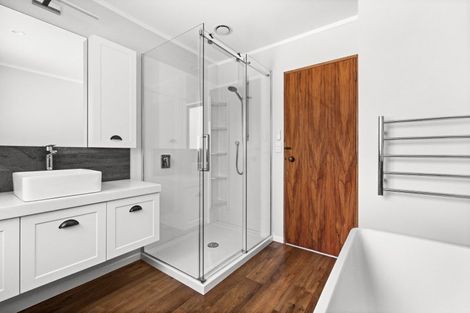 Photo of property in 40 Longview Road, Poraiti, Napier, 4182