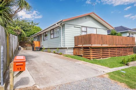 Photo of property in 12 Moa Road, Raumati Beach, Paraparaumu, 5032