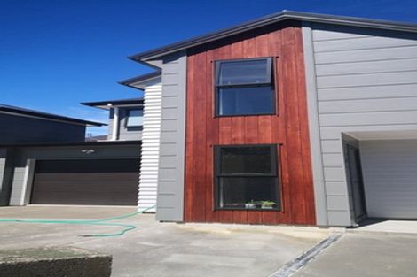 Photo of property in 124a Cambridge Terrace, Fairfield, Lower Hutt, 5011