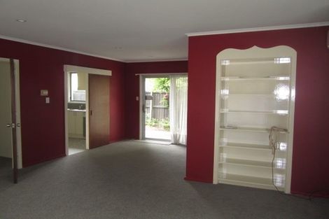 Photo of property in 220 Memorial Avenue, Burnside, Christchurch, 8053