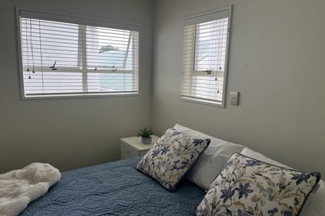 Photo of property in 2/130 Oriental Parade, Oriental Bay, Wellington, 6011