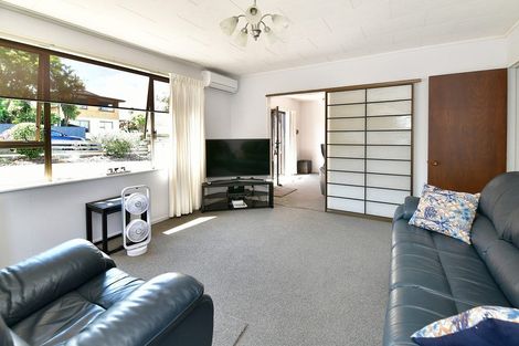 Photo of property in 13a Albatross Road, Red Beach, 0932