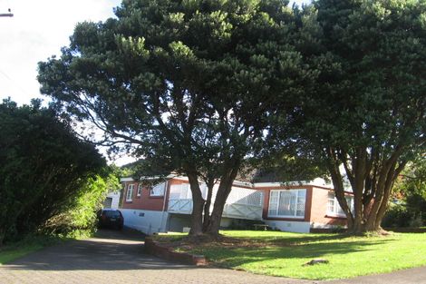 Photo of property in 35 London Road, Korokoro, Lower Hutt, 5012