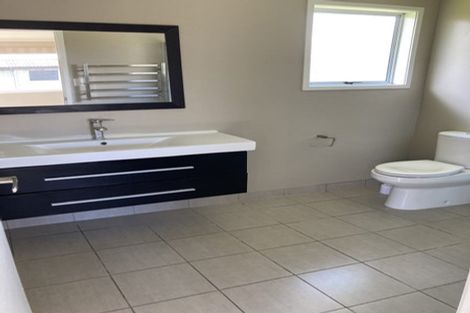 Photo of property in 11 Thackeray Place, Owhata, Rotorua, 3010