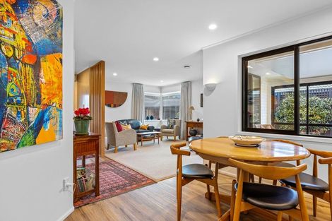 Photo of property in 5 Castle Way, Beckenham, Christchurch, 8023