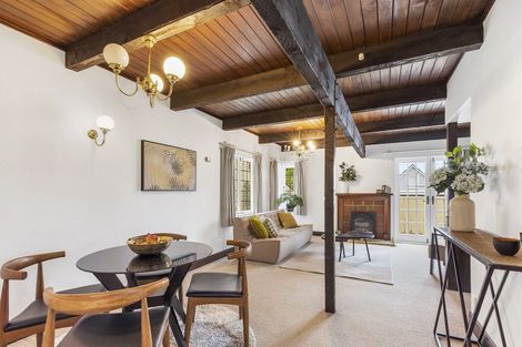 Photo of property in 242b Tinakori Road, Thorndon, Wellington, 6011