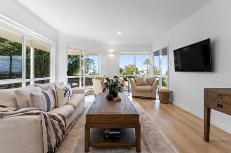 Photo of property in 6 Puriri Place, Sandspit, Warkworth, 0982