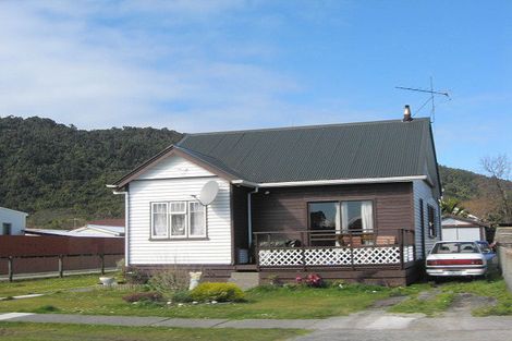 Photo of property in 64 Hall Street, Cobden, Greymouth, 7802