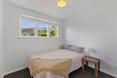 Photo of property in 2 Kopara Grove, Stokes Valley, Lower Hutt, 5019