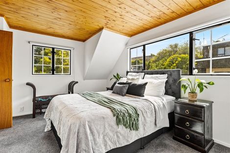 Photo of property in 2/82 Verbena Road, Birkdale, Auckland, 0626