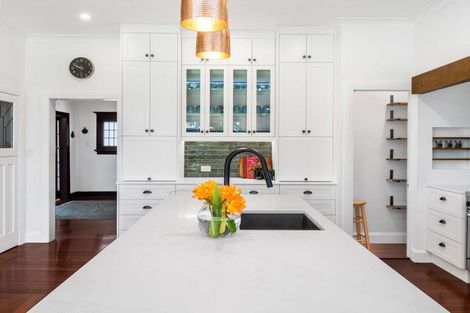 Photo of property in 5 Parkes Avenue, Saint Johns Hill, Whanganui, 4501