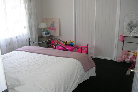Photo of property in 7 Ranui Place, Moana, 7872