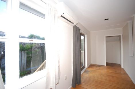 Photo of property in 21 Chilcott Road, Henderson, Auckland, 0612