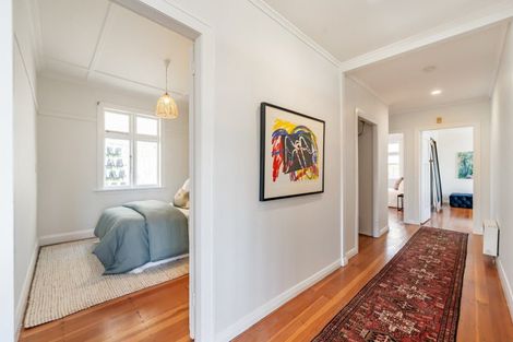 Photo of property in 4 Norna Crescent, Kelburn, Wellington, 6012