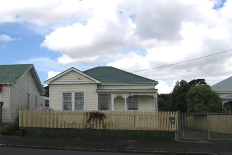 Photo of property in 74 Roberton Road, Avondale, Auckland, 1026