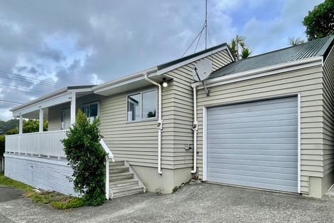 Photo of property in 1/127 Atkinson Road, Titirangi, Auckland, 0604