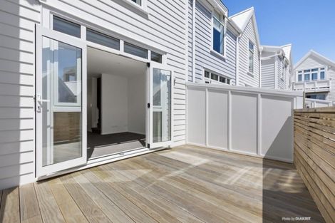 Photo of property in Pirie Street Townhouses, 31/35 Pirie Street, Mount Victoria, Wellington, 6011