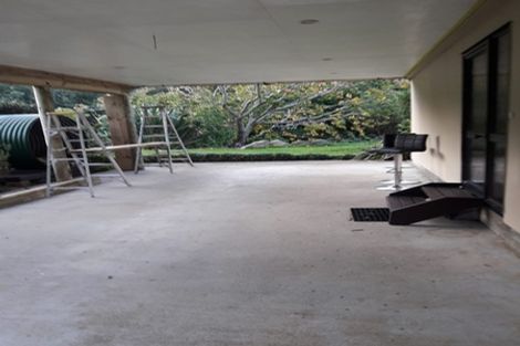 Photo of property in 50 Glenesk Road, Piha, New Lynn, 0772