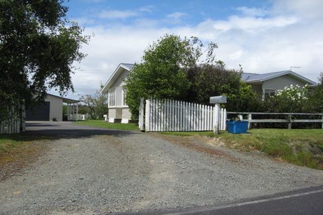 Photo of property in 37 Boord Crescent, Kumeu, 0891