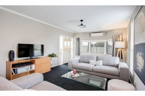 Photo of property in 504 Grove Road, Mayfair, Hastings, 4122