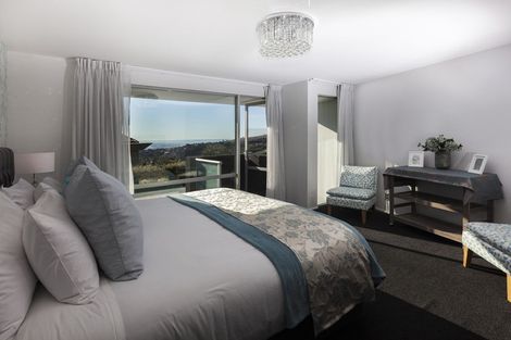 Photo of property in 12 Harry Ell Drive, Cashmere, Christchurch, 8022