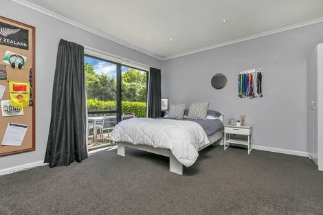 Photo of property in 19 Taupaki Road, Taupaki, Henderson, 0782